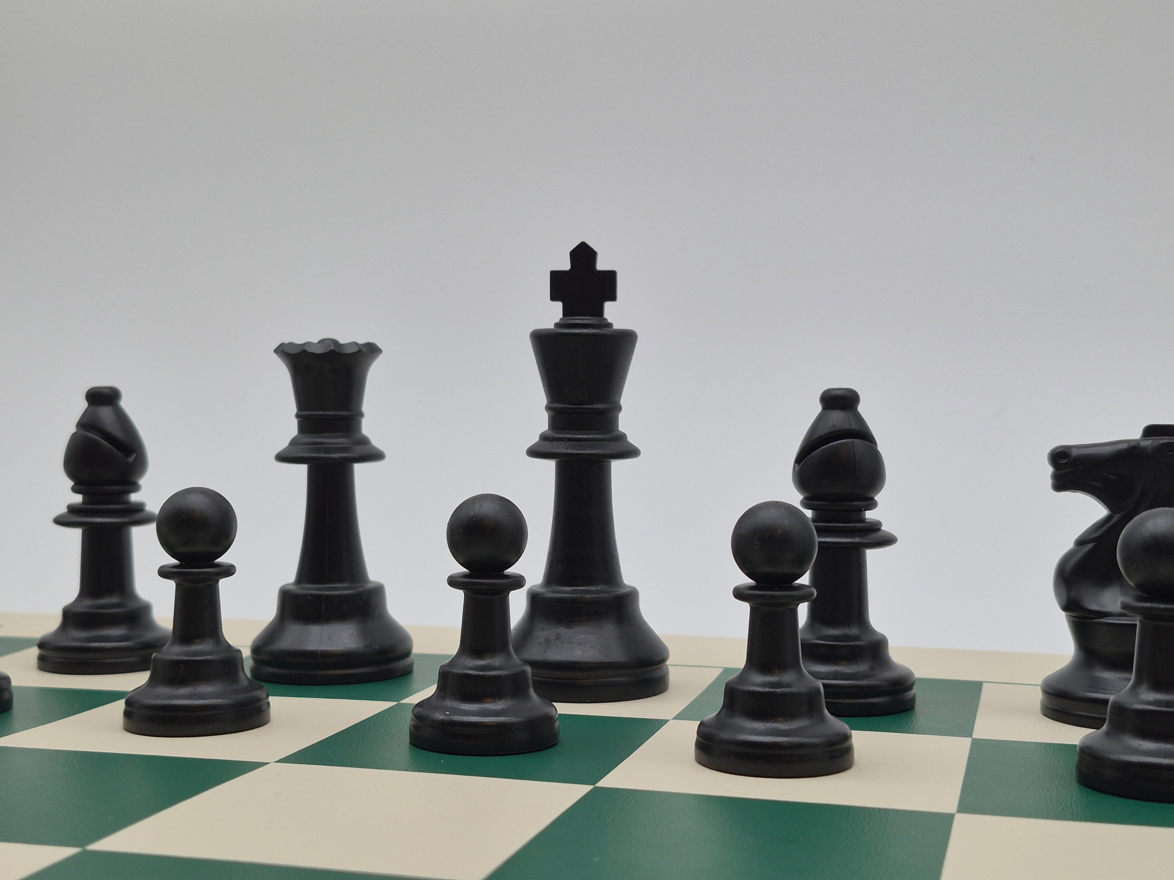 Tournament Club Chess Pieces